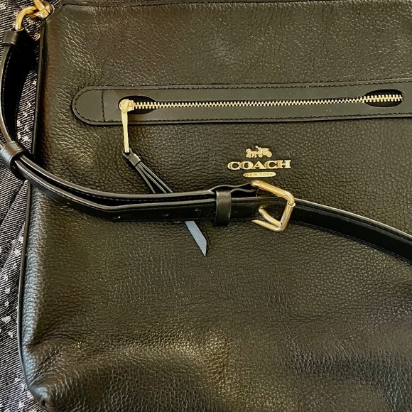 COPY - Coach Never Used Leather, Medium Size Crossbody Messenger Bag - Picture 3 of 3